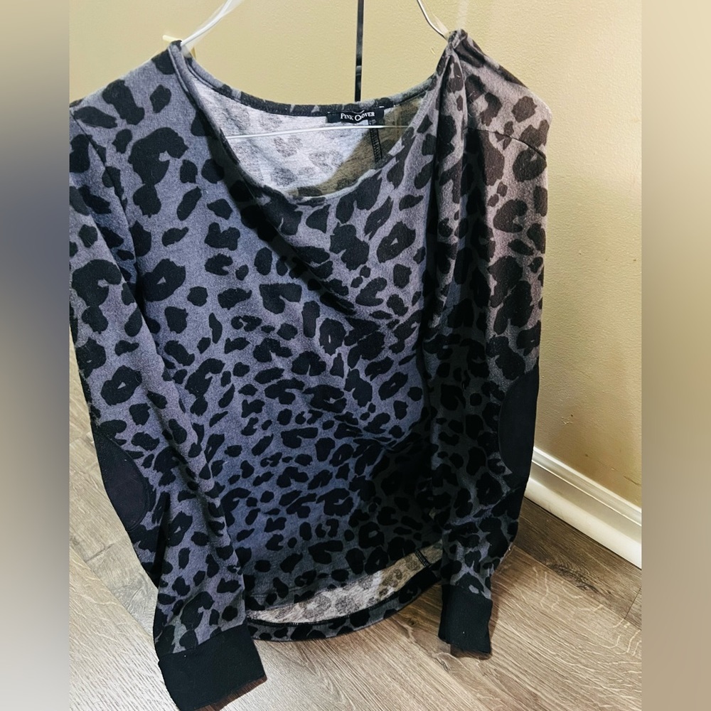 Women’s Animal Print Top